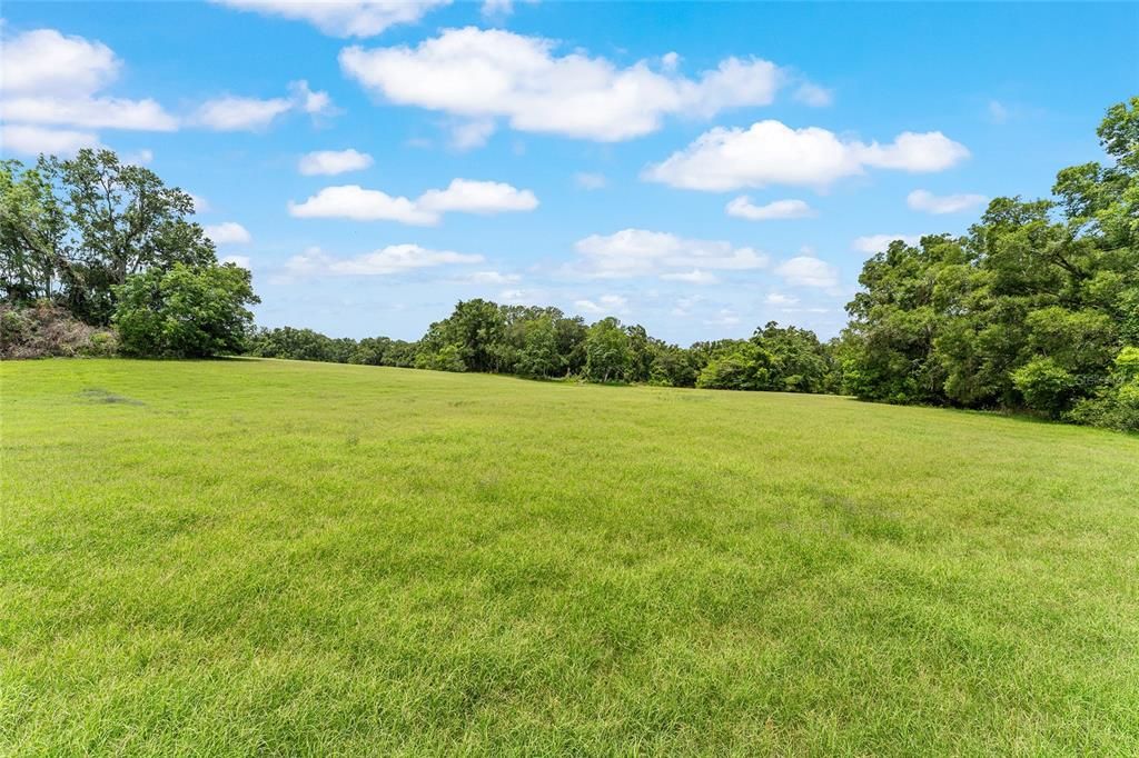 На продажу: $1,250,000 (35.00 acres)