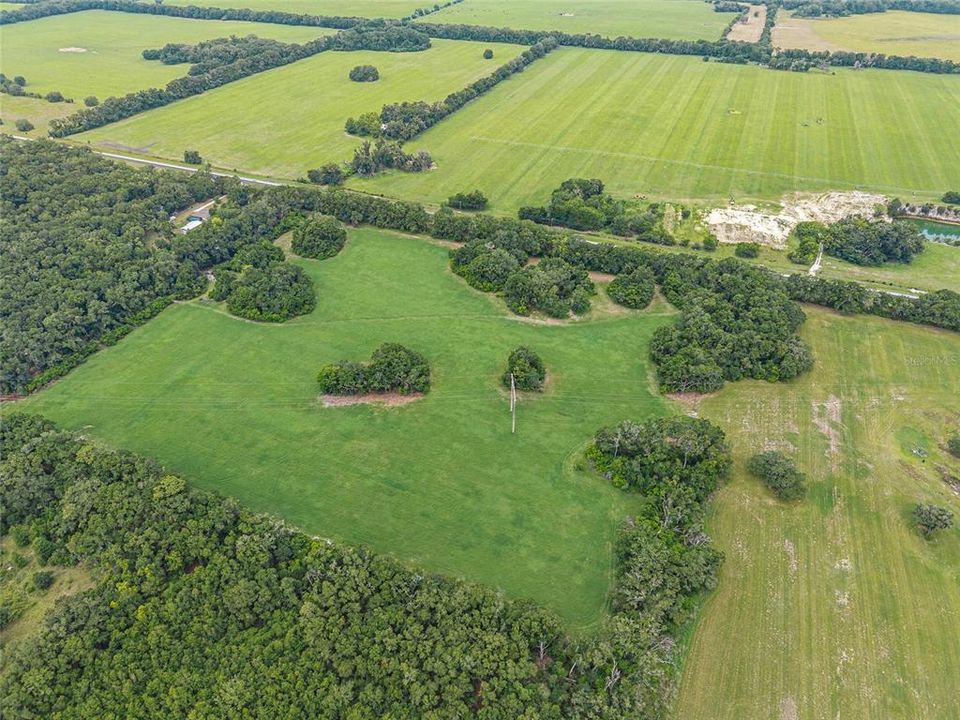На продажу: $1,250,000 (35.00 acres)