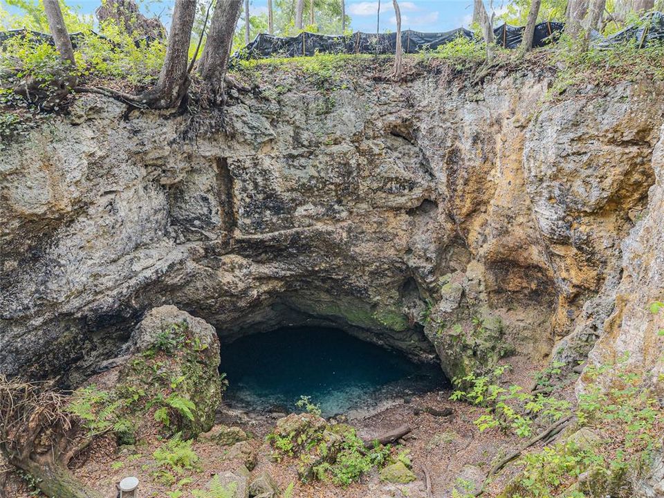На продажу: $1,250,000 (35.00 acres)