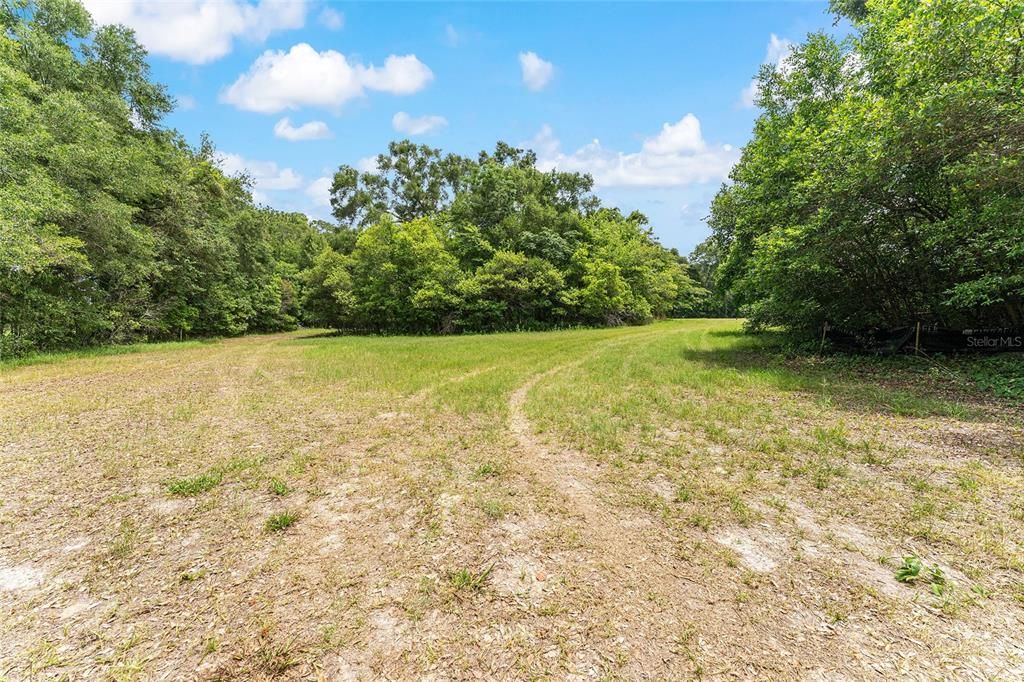 На продажу: $1,250,000 (35.00 acres)