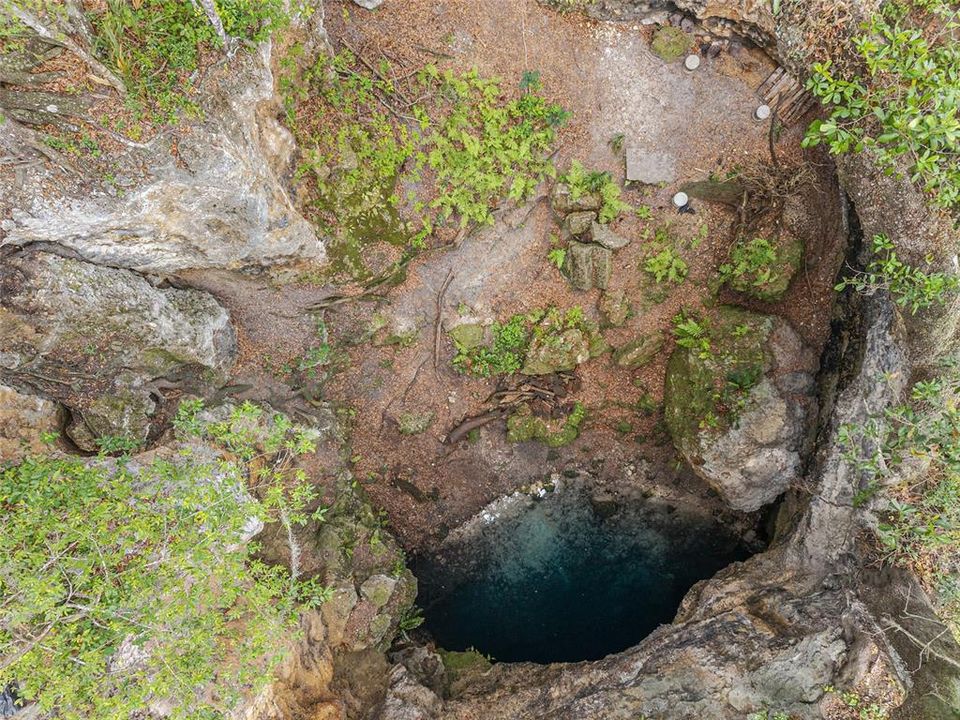 На продажу: $1,250,000 (35.00 acres)