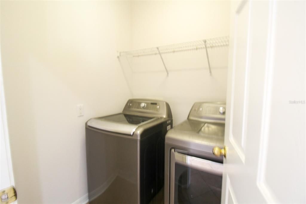 En Renta: $2,600 (4 camas, 2 baños, 2012 Pies cuadrados)
