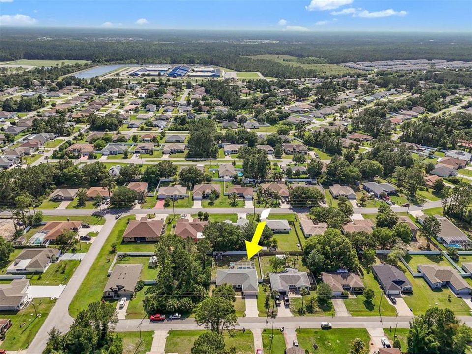 На продажу: $415,000 (4 спален, 2 ванн, 1693 Квадратных фут)