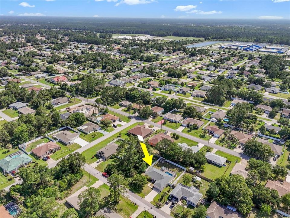 На продажу: $415,000 (4 спален, 2 ванн, 1693 Квадратных фут)