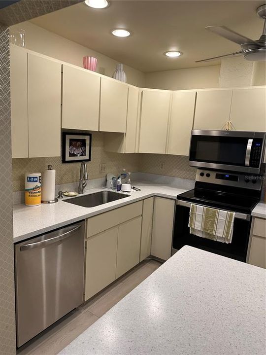 En Venta: $289,000 (2 camas, 2 baños, 1314 Pies cuadrados)