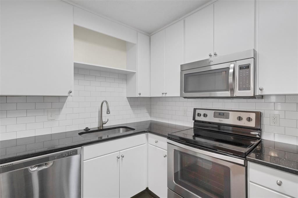 For Sale: $410,000 (4 beds, 0 baths, 2224 Square Feet)
