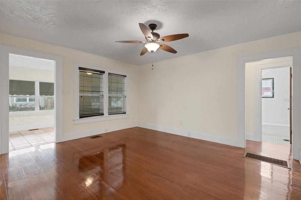 For Sale: $410,000 (4 beds, 0 baths, 2224 Square Feet)