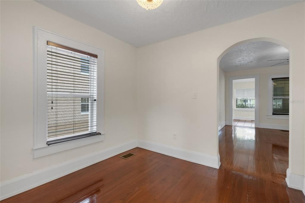 For Sale: $410,000 (4 beds, 0 baths, 2224 Square Feet)