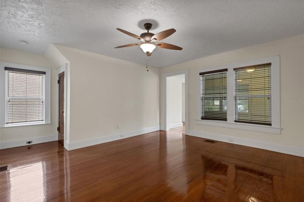 For Sale: $410,000 (4 beds, 0 baths, 2224 Square Feet)