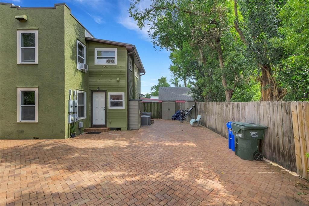 For Sale: $410,000 (4 beds, 0 baths, 2224 Square Feet)