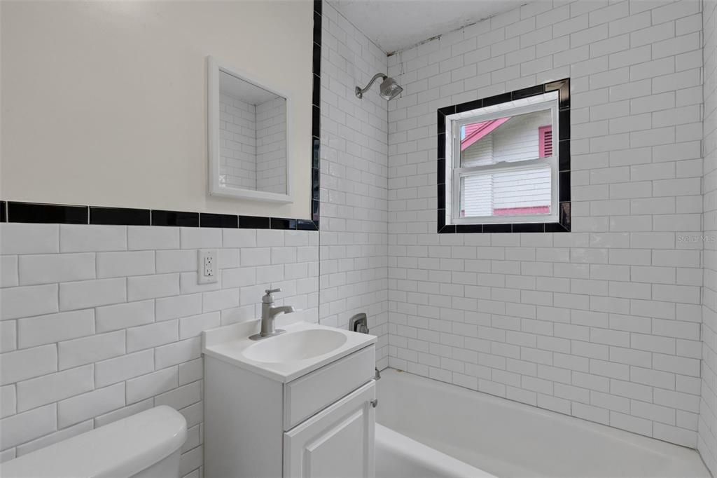 For Sale: $410,000 (4 beds, 0 baths, 2224 Square Feet)
