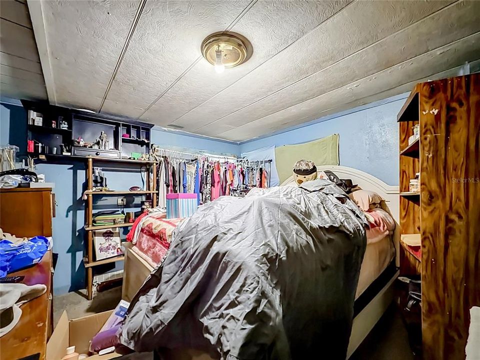 Active With Contract: $99,000 (2 beds, 1 baths, 768 Square Feet)