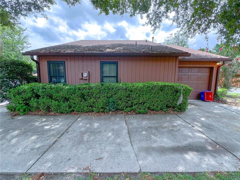 For Rent: $2,050 (3 beds, 2 baths, 1323 Square Feet)