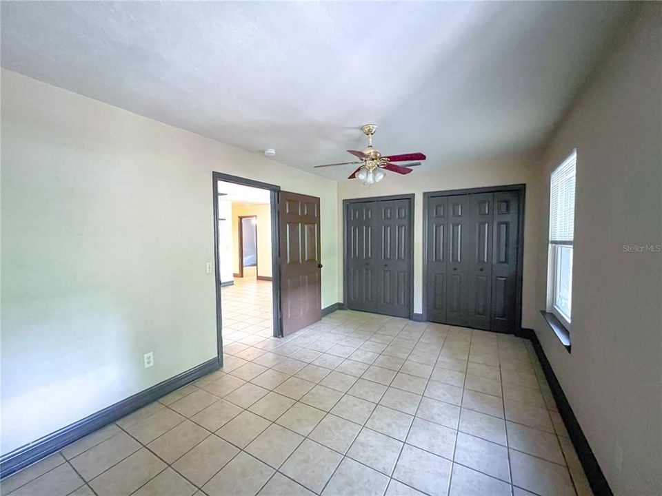For Rent: $2,050 (3 beds, 2 baths, 1323 Square Feet)