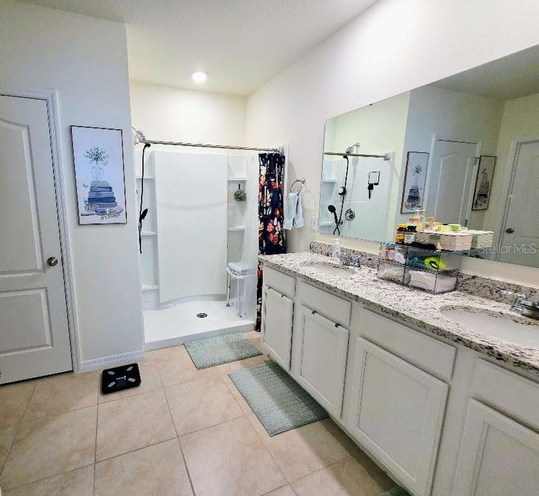For Sale: $399,000 (4 beds, 2 baths, 1846 Square Feet)