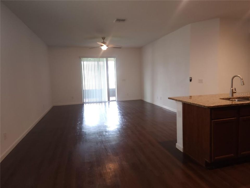 В аренду: $2,600 (4 спален, 2 ванн, 2121 Квадратных фут)