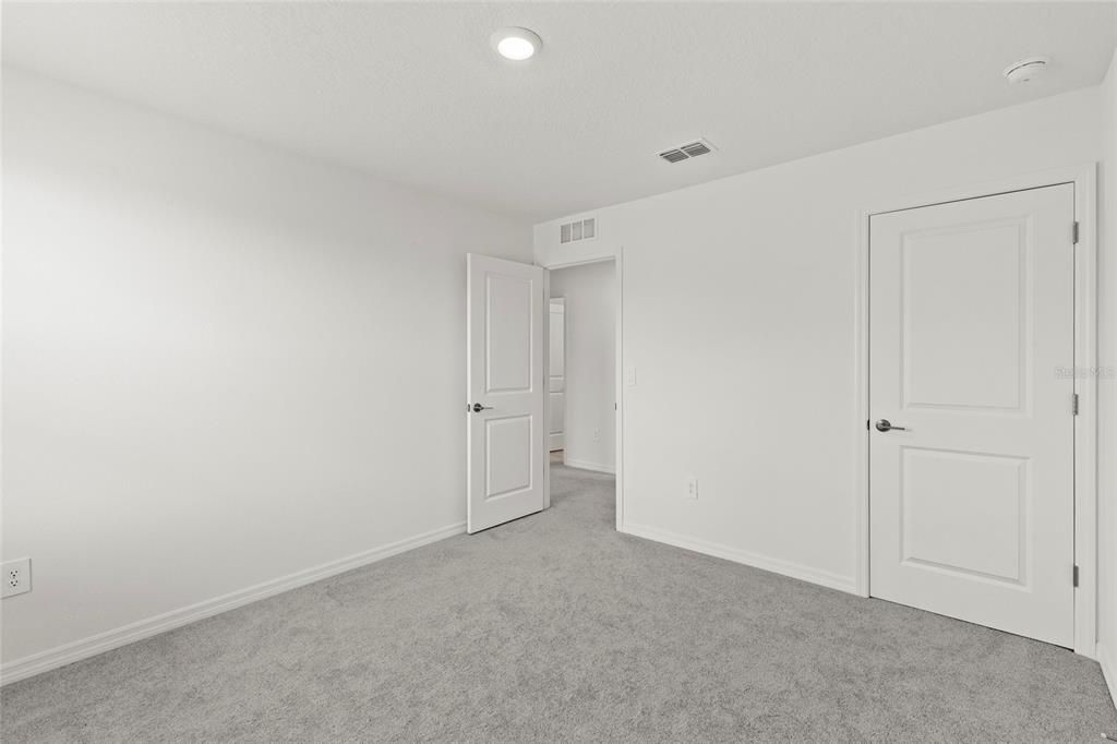 En Venta: $385,000 (5 camas, 2 baños, 2389 Pies cuadrados)