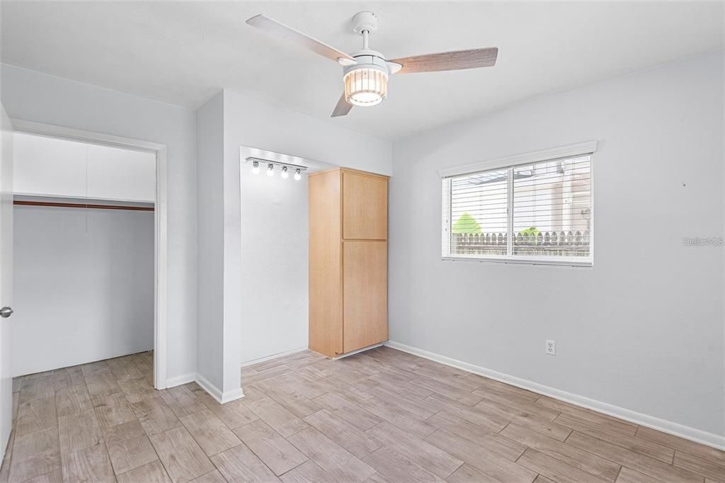 For Rent: $2,200 (2 beds, 2 baths, 1238 Square Feet)