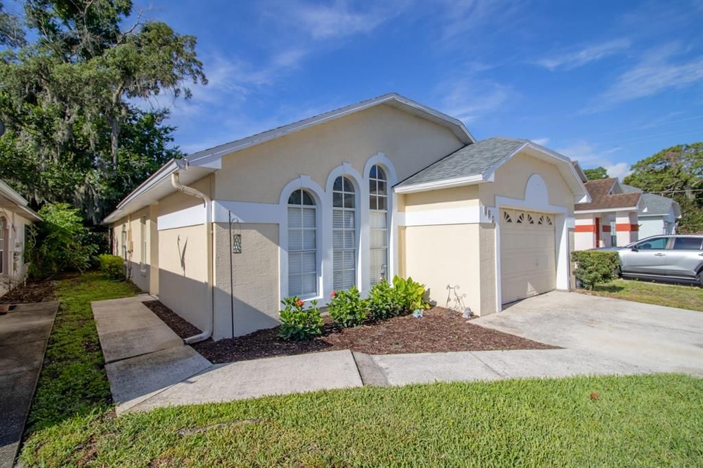 For Sale: $333,000 (3 beds, 2 baths, 1416 Square Feet)