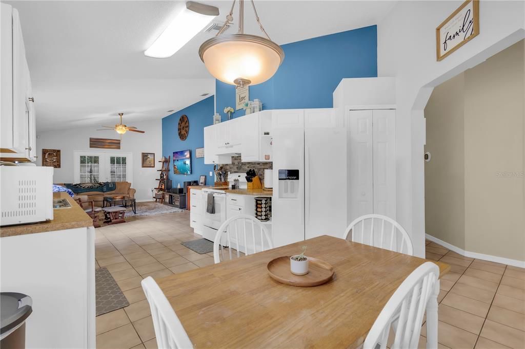 For Sale: $333,000 (3 beds, 2 baths, 1416 Square Feet)