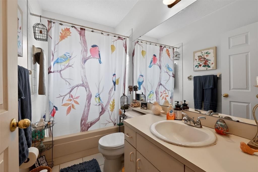 For Sale: $339,900 (3 beds, 2 baths, 1696 Square Feet)