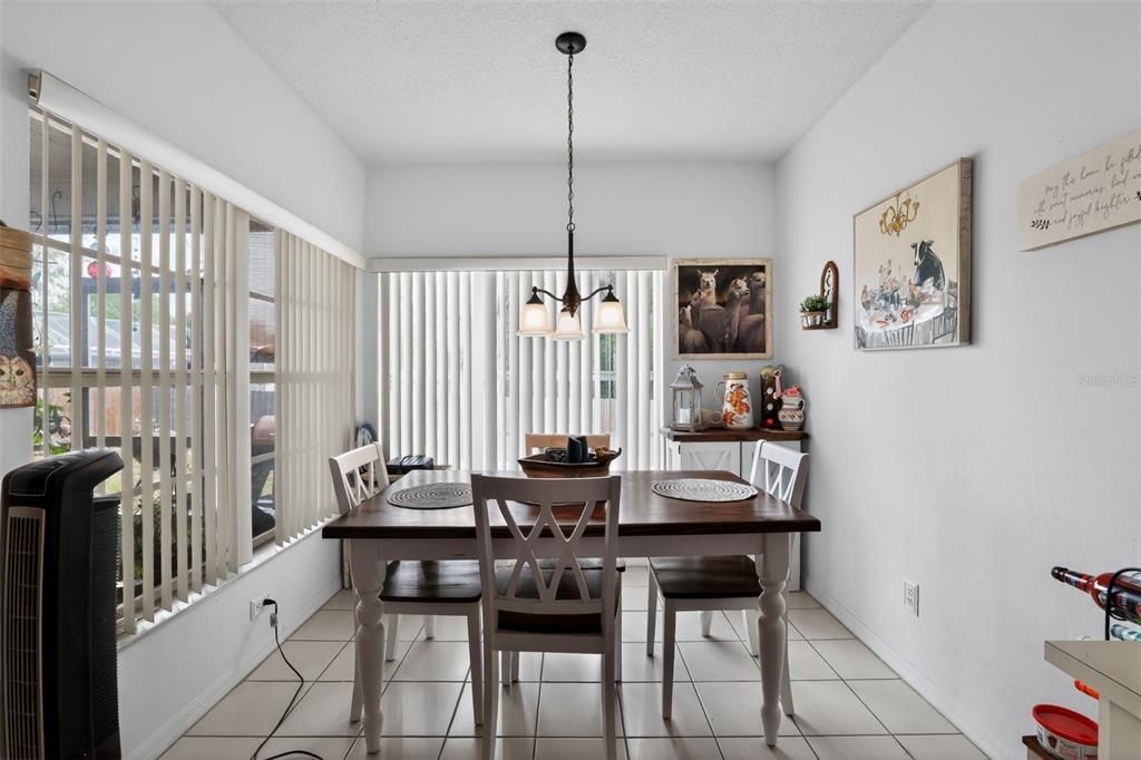 For Sale: $339,900 (3 beds, 2 baths, 1696 Square Feet)