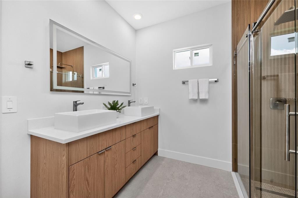 En Venta: $398,000 (3 camas, 2 baños, 1905 Pies cuadrados)