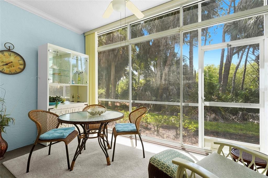 For Sale: $319,000 (2 beds, 2 baths, 1333 Square Feet)