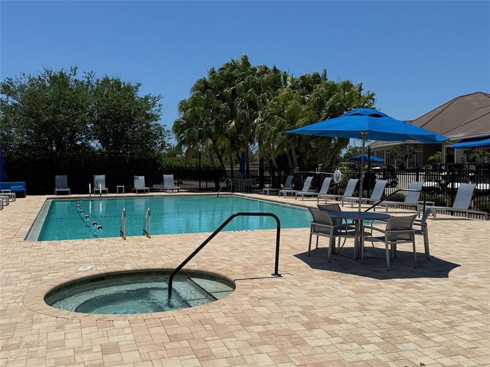 For Sale: $319,000 (2 beds, 2 baths, 1333 Square Feet)