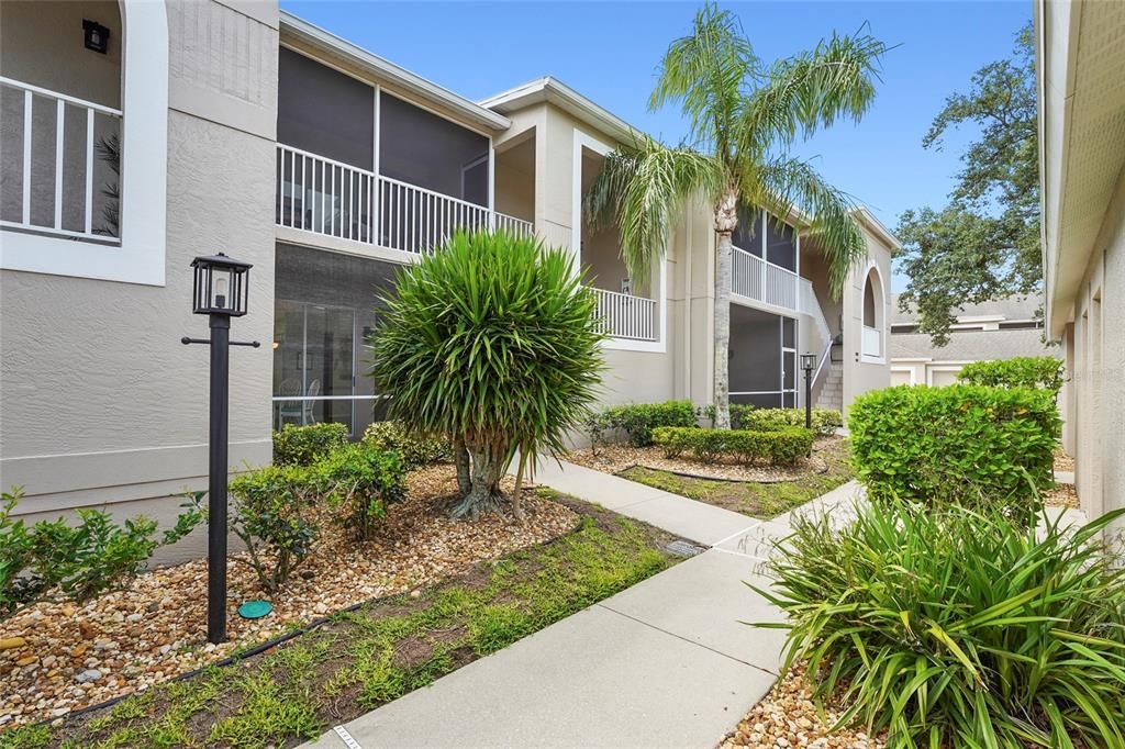 For Sale: $319,000 (2 beds, 2 baths, 1333 Square Feet)