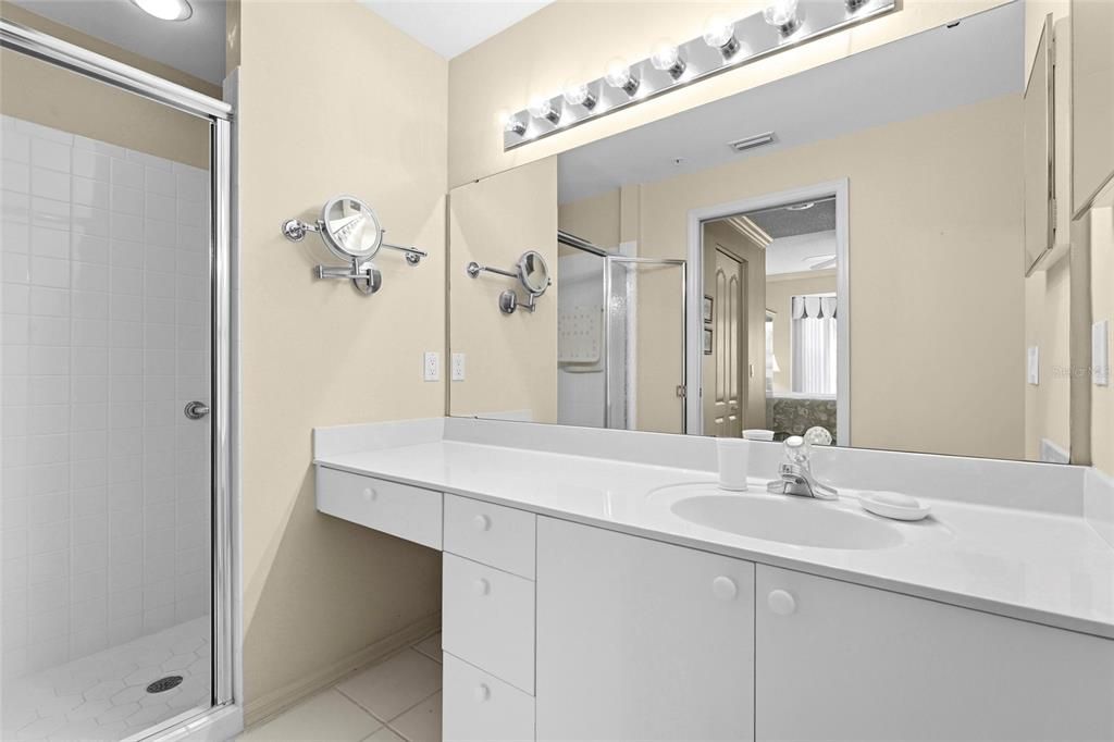 For Sale: $319,000 (2 beds, 2 baths, 1333 Square Feet)