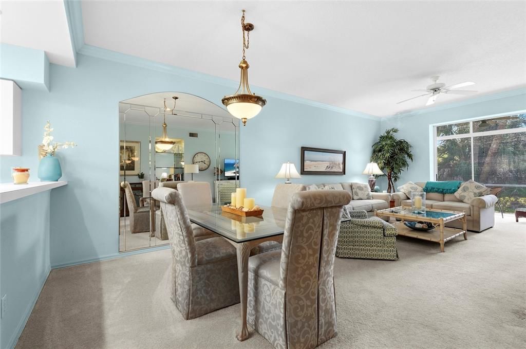 For Sale: $319,000 (2 beds, 2 baths, 1333 Square Feet)