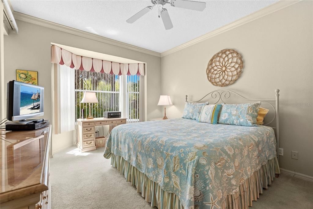 For Sale: $319,000 (2 beds, 2 baths, 1333 Square Feet)