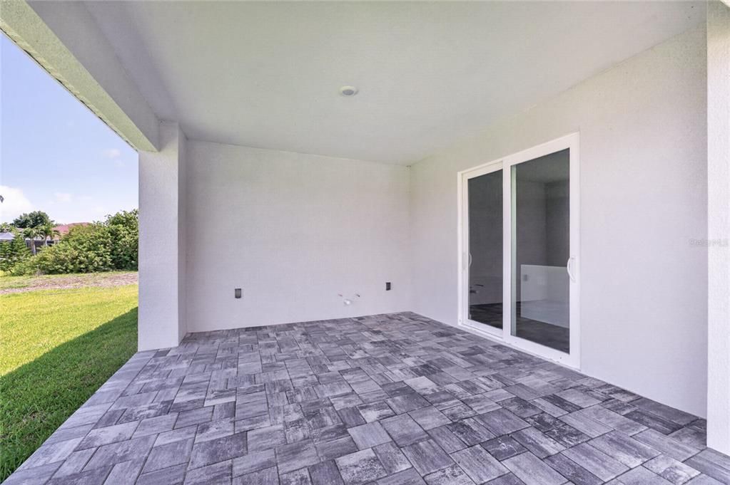 For Sale: $398,000 (3 beds, 2 baths, 1905 Square Feet)