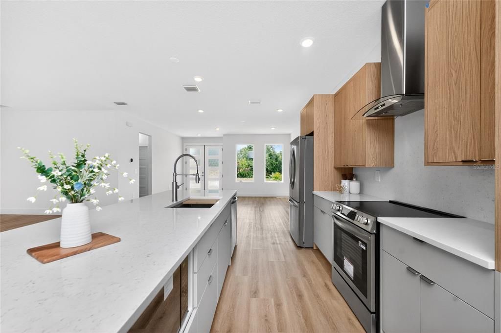 For Sale: $398,000 (3 beds, 2 baths, 1905 Square Feet)