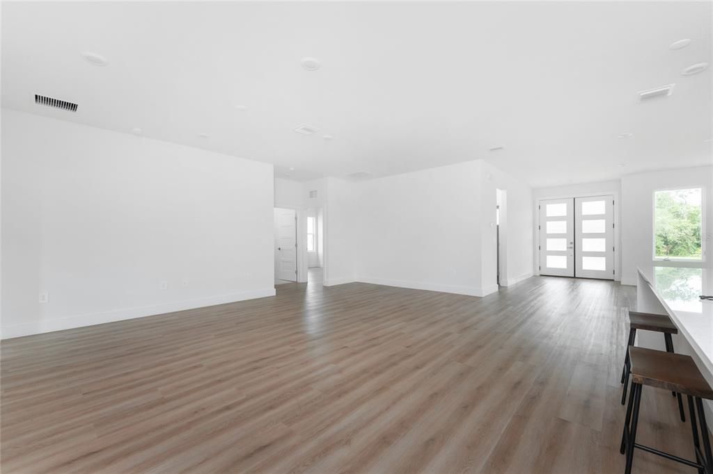 For Sale: $398,000 (3 beds, 2 baths, 1905 Square Feet)