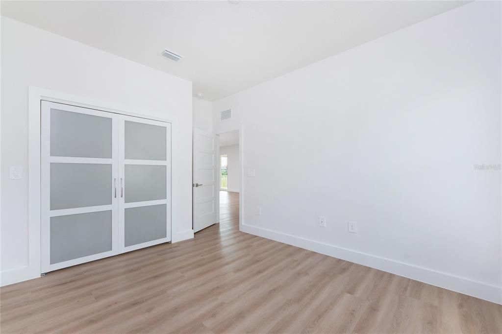 For Sale: $398,000 (3 beds, 2 baths, 1905 Square Feet)