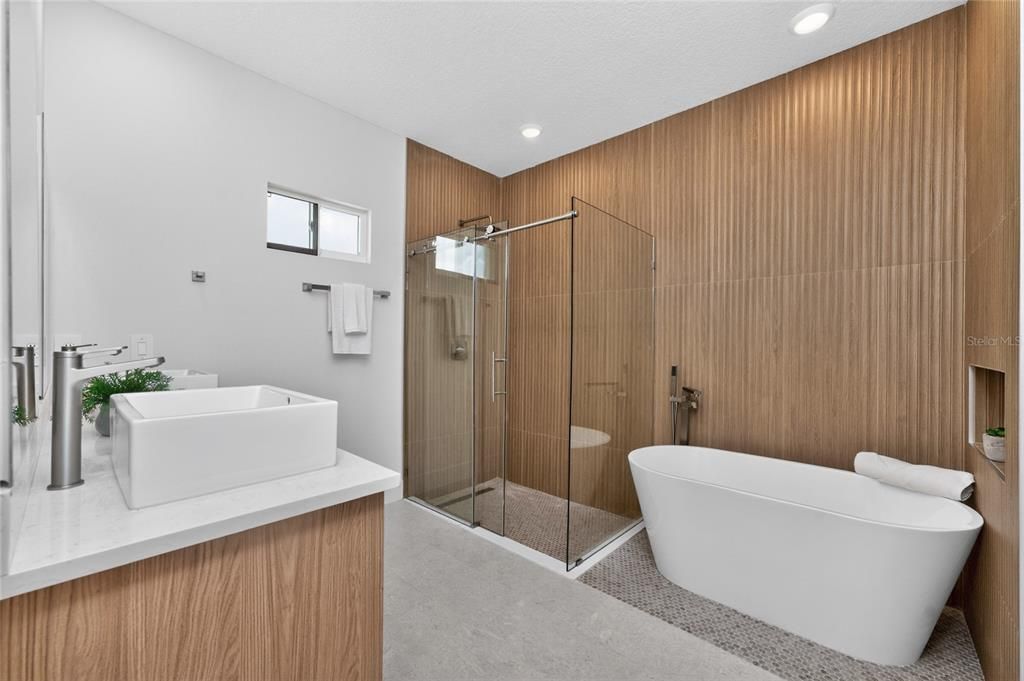 For Sale: $398,000 (3 beds, 2 baths, 1905 Square Feet)