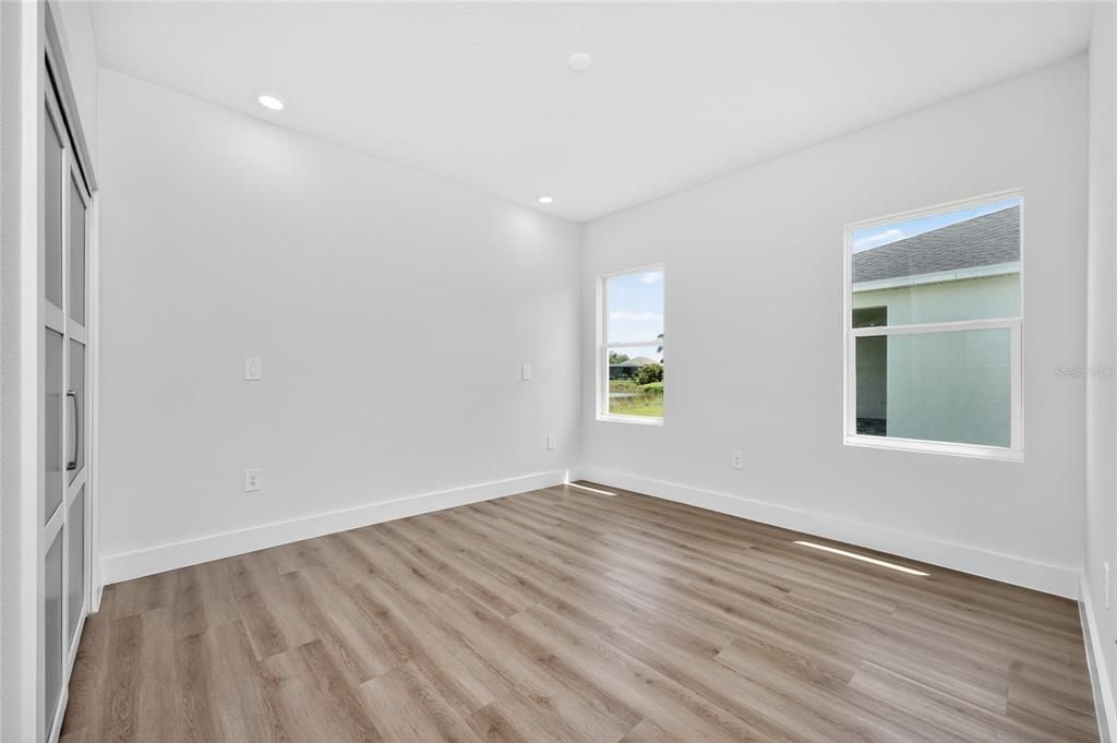For Sale: $398,000 (3 beds, 2 baths, 1905 Square Feet)
