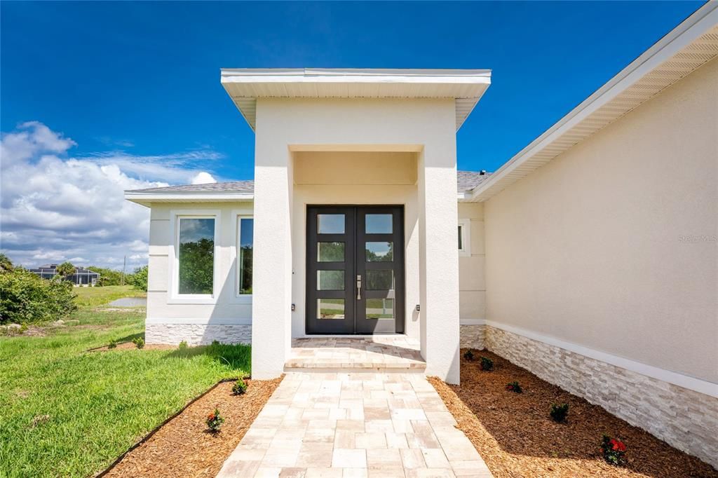 For Sale: $398,000 (3 beds, 2 baths, 1905 Square Feet)