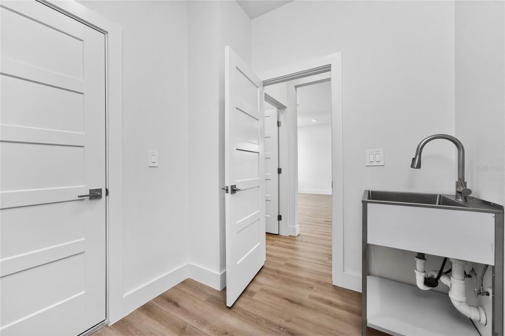 For Sale: $398,000 (3 beds, 2 baths, 1905 Square Feet)