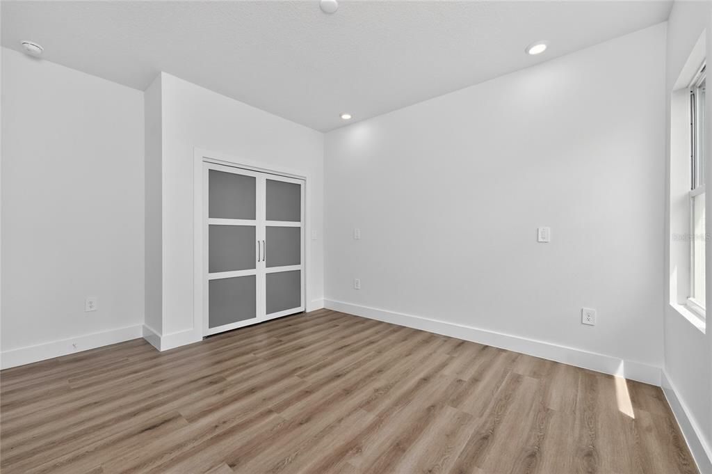 For Sale: $398,000 (3 beds, 2 baths, 1905 Square Feet)