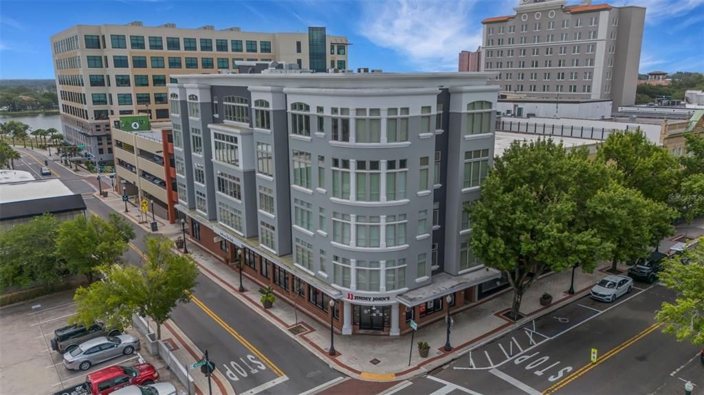 For Sale: $309,900 (1 beds, 1 baths, 860 Square Feet)