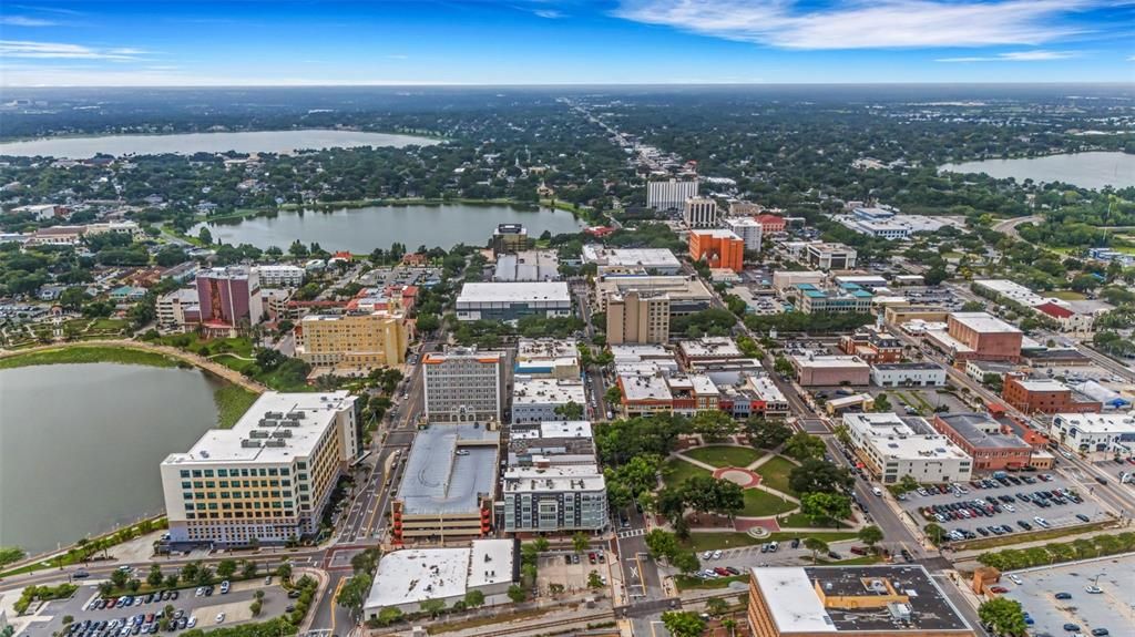 For Sale: $309,900 (1 beds, 1 baths, 860 Square Feet)