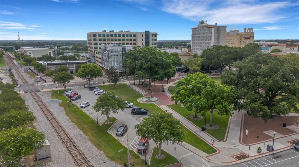 For Sale: $309,900 (1 beds, 1 baths, 860 Square Feet)