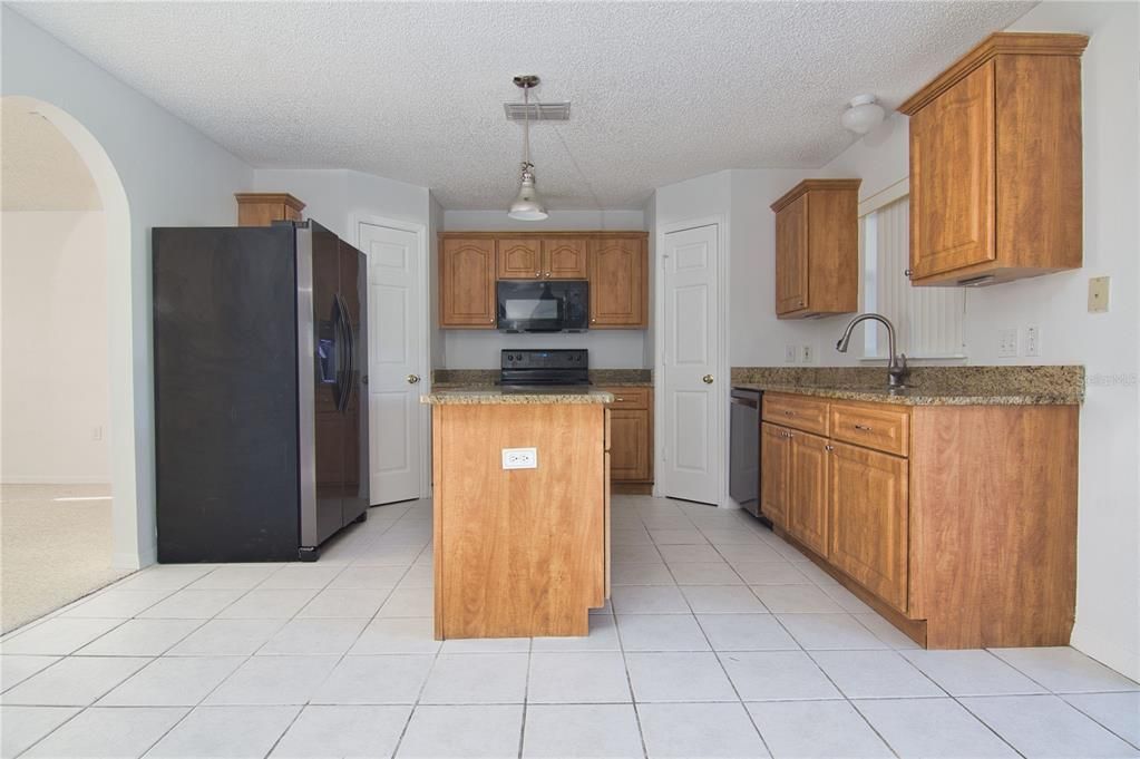 For Sale: $365,000 (4 beds, 2 baths, 2128 Square Feet)