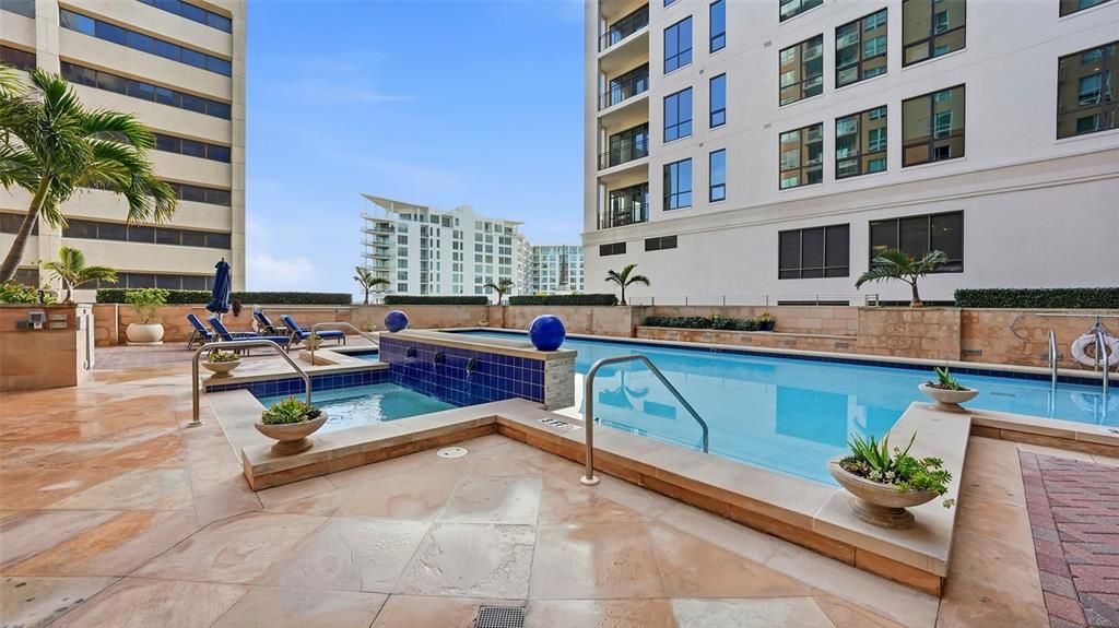 For Rent: $5,250 (2 beds, 2 baths, 1165 Square Feet)