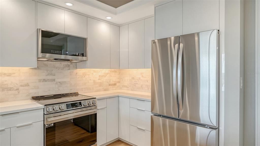 For Rent: $5,250 (2 beds, 2 baths, 1165 Square Feet)