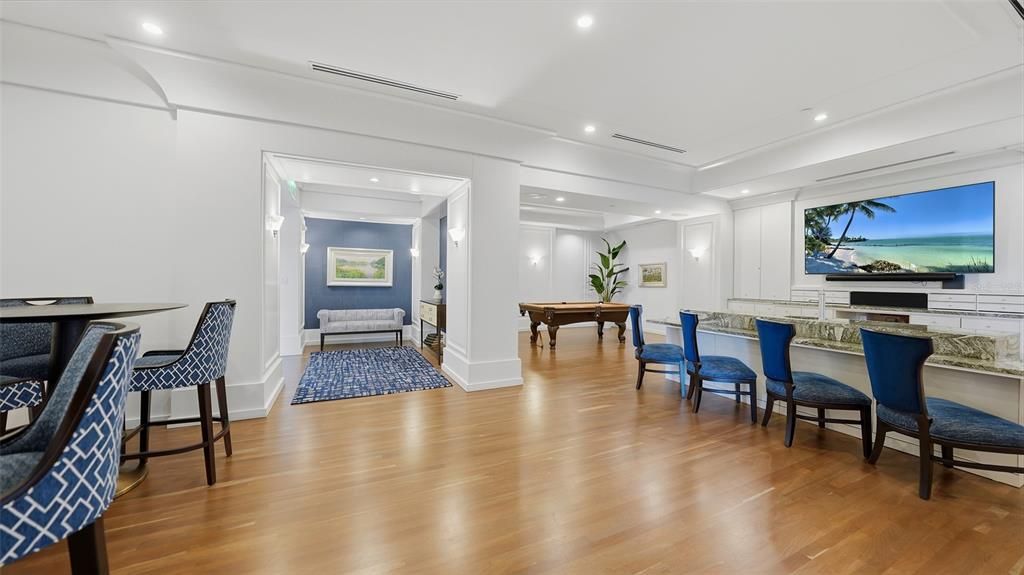 For Rent: $5,250 (2 beds, 2 baths, 1165 Square Feet)