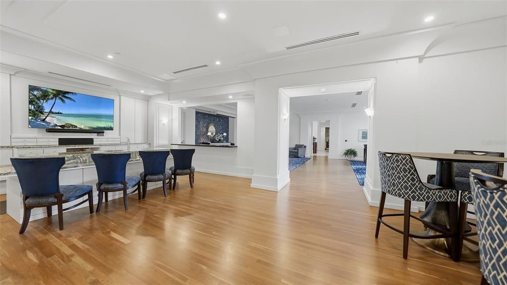 For Rent: $5,250 (2 beds, 2 baths, 1165 Square Feet)